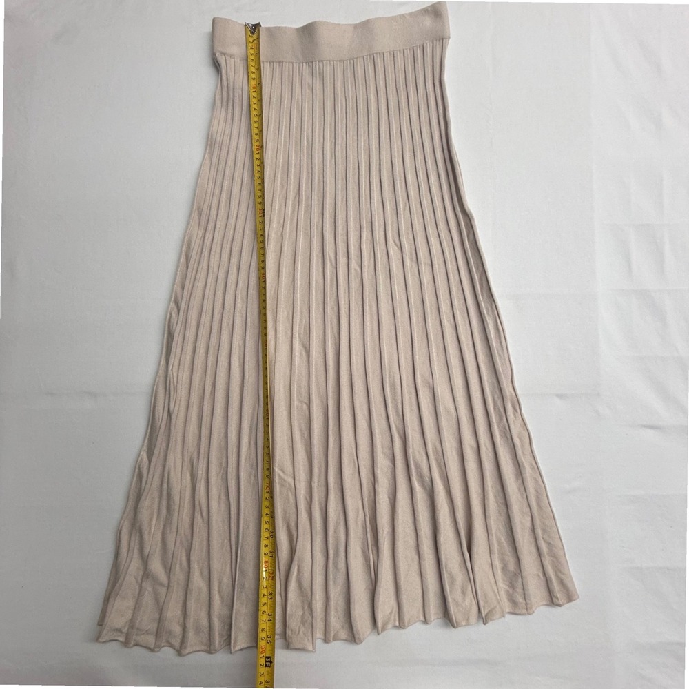 Milano Womens M Beige Ribbed Knit‎ Pleated Midi Skirt Stretch Pull On - Picture 9 of 11